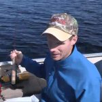 La pêche à la traîne rapide pour la truite grise