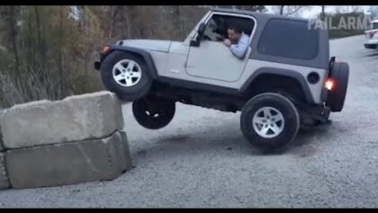 Man Tries To Park Jeep On Wall and Fails | Fails Compilation