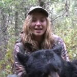 Chasse à l'ours : récolte à l'arc par une jeune de 16 ans