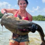 La pêche au poisson-chat : Hannah attrape 3 énormes silures en une journée !