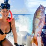 Pêche primitive au harpon aux Bahamas | HUGE Mutton Snapper (Catch Clean & Cook)
