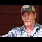 "Ted Nugent sur Fred Bear et les relations publiques" - Deer & Deer Hunting TV, Saison 6, Episode 9